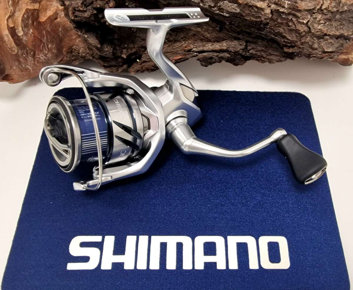 リール　STRADIC　2500SHG SHIMANO STRADIC 2500SHG スピニングリール