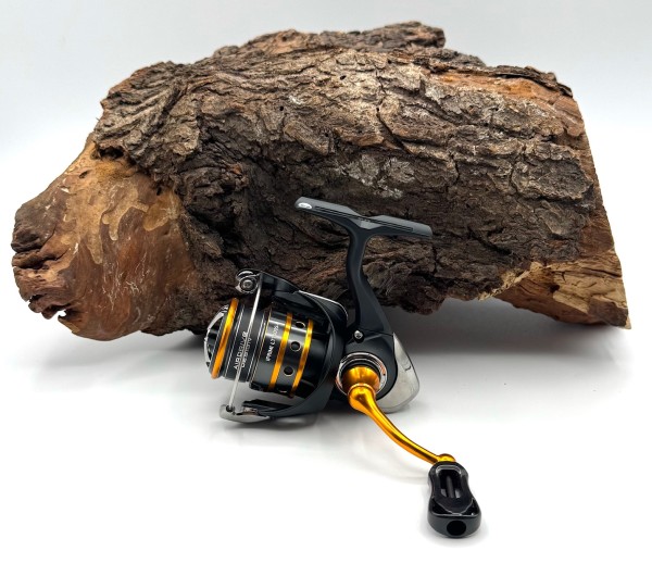 Daiwa 24 Iprimi LT1000S-P Spinnrolle Airdrive Design Finesse Rolle