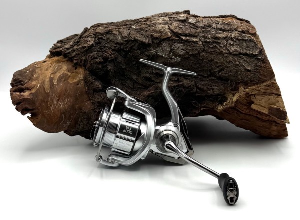 Westin W3 2000FD Spinnrolle