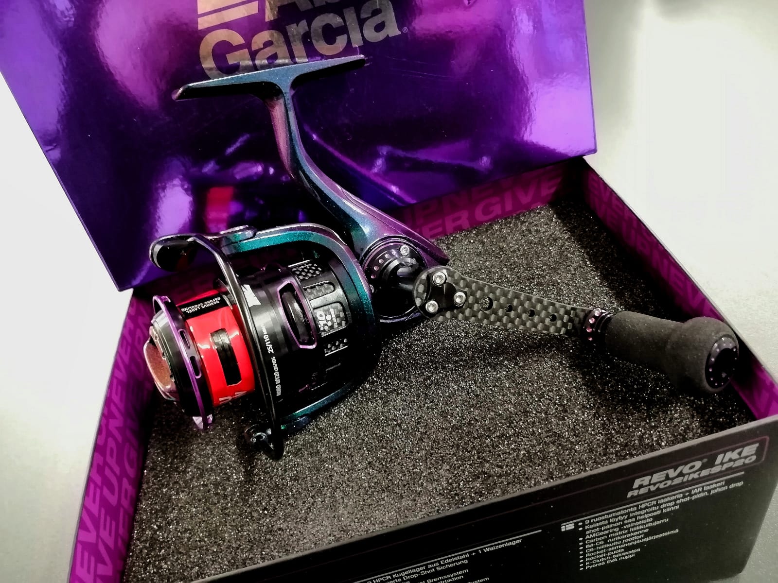 Abu Garcia Revo Ike Spinning Reel Signature Mike laconelli 20 & 30 ...