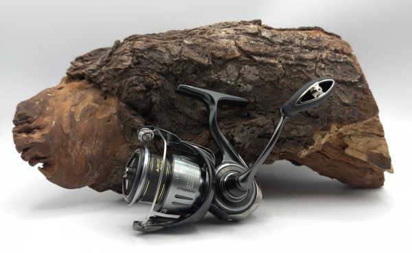 Daiwa 25 Ballistic HD LT2500-H Spinnrolle Airdrive Design