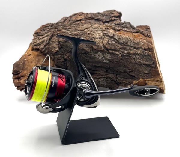 Daiwa 24 Ninja LT2000 LT 2500 LT3000-C 4000C Spinnrolle Bespult mit J-Braid X4 Yellow