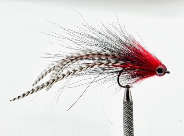 Seatrout Hechtstreamer Lucifer 14cm Haken #1/0 Handgebundene Hechtfliege