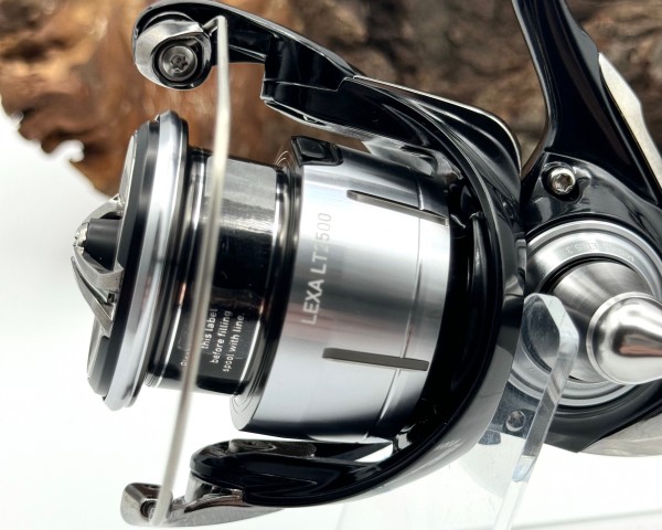 Daiwa 23 Lexa LT2500 Spinnrolle Salzwasserrolle Rolle SW Angelrolle SALE