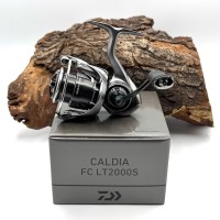 Daiwa 25 Caldia FC LT2000S Spinnrolle
