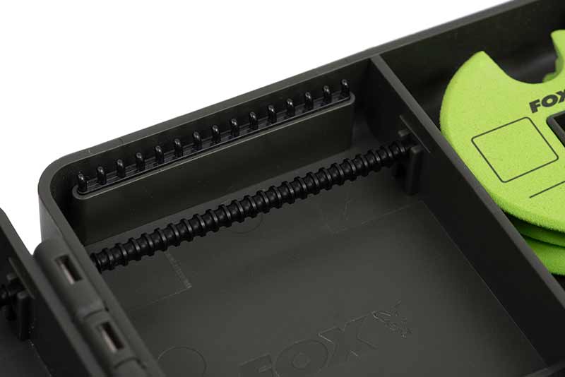Fox Edges Large Rig and Disc Box 35,5x13x3,5cm inklusive 50 pins + 7 ...