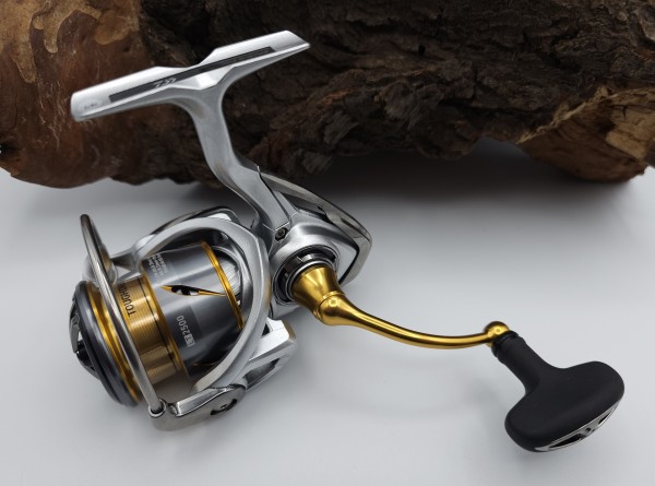 Daiwa 21 Freams LT 1000 2000 2500 3000 4000 D XH C D-C ABVERKAUF