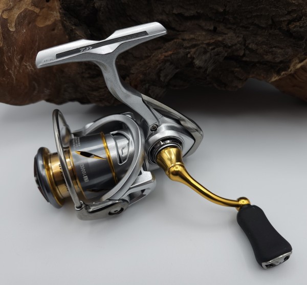 Daiwa 21 Freams LT 1000 2000 2500 3000 4000 D XH C D-C ABVERKAUF