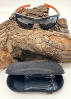 Fox Collection Wraps Black/Orange Grey Lens Polarisationsbrille Fox Collection Wraps Black/Orange Grey Lens Polarisationsbrille