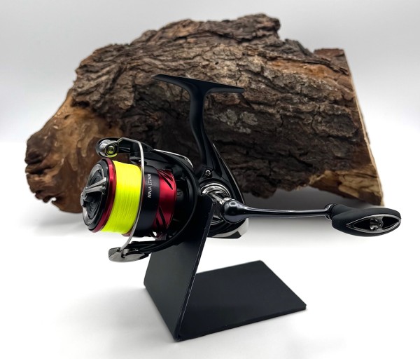 Daiwa 24 Ninja LT2000 LT 2500 LT3000-C 4000C Spinnrolle Bespult mit J-Braid X4 Yellow