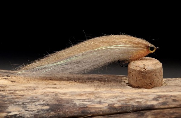 Seatrout Hechtstreamer Ghost Weiß-Braun 12cm Haken #1/0 Handgebundene Hechtfliege