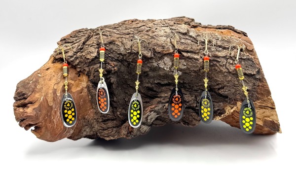 Mepps Black Fury Gr. 4 Gelbe Rote Punkte Silber